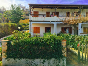 Гостиница Lorenzo Holiday homes  Бриатико